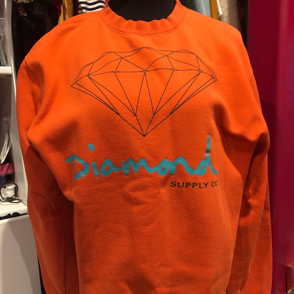 ❌❌SOLD. Diamond pullover sweater size medium❌❌